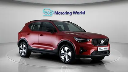 Used Volvo XC40 Plus 211 HP (155 kW) 2022 Red SUV