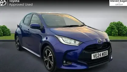 Used Toyota Yaris Design 116 HP (85 kW) 2024 Blue Hatchback