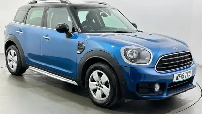 Used Mini Cooper Classic 136 HP (100 kW) 2019 Blue Hatchback