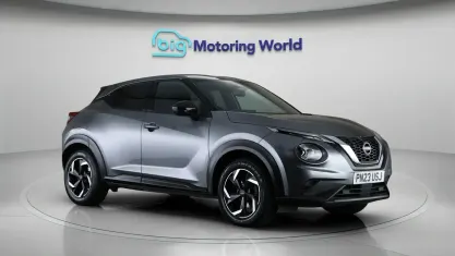 Usado Nissan Juke N-Connecta 114 CV (83 kW) 2023 Gris SUV