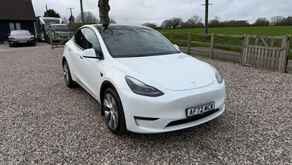 Used Tesla Model Y Long Range AWD 286 kW (389 HP) 2025 SUV