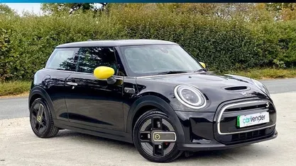 Used Mini Cooper Level 2 135 kW (184 HP) 2023 Hatchback