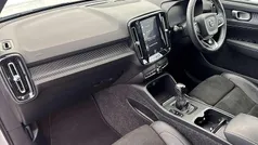 707 crystal white Used 2020 Volvo XC40 R-Design SUV | £20,892 (Fair price)