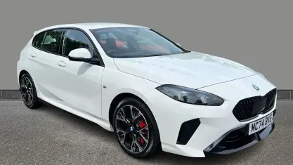 Begagnad BMW 120 M Sport 156 HK (114 kW) 2026 Halvkombi