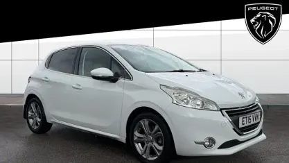 Used Peugeot 208 Allure 82 HP (60 kW) 2014 Hatchback