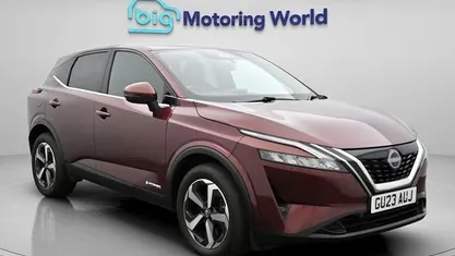 Begagnad Nissan Qashqai N-Connecta 190 HK (139 kW) 2023 Röd SUV