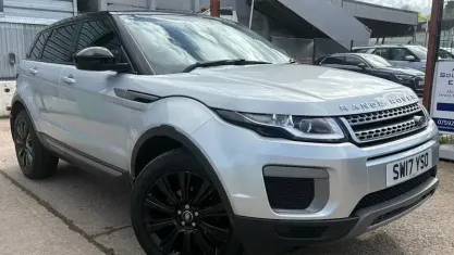 Begagnad Land Rover Range Rover evoque SE 240 HK (176 kW) 2017 Halvkombi