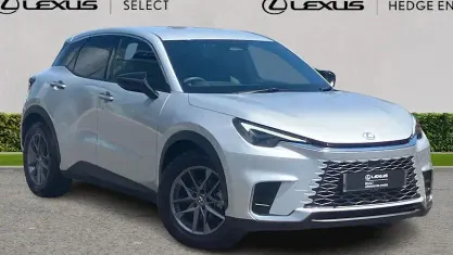 Used Lexus LBX 136 HP (100 kW) 2025 Silver SUV