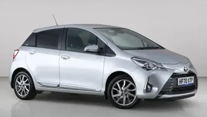 Used Toyota Yaris 111 HP (81 kW) 2019 Silver Hatchback