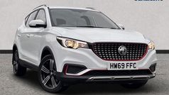 Solid arctic white Used 2018 MG ZS Excite Sedan | £10,475 (Fair price)