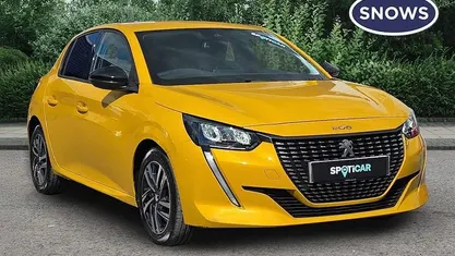 Used Peugeot 208 Allure+ 102 HP (75 kW) 2023 Yellow Hatchback