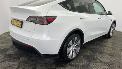 Used Tesla Model Y Long Range AWD 286 kW (389 HP) 2025 SUV