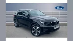 Black Used 2022 Volvo XC40 Core SUV | £23,185 (Fair price)