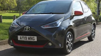 Used Toyota Aygo Trend 72 HP (52 kW) 2019 Grey Hatchback