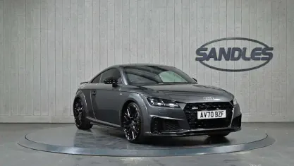 Usado Audi TT Black Edition 245 HP (180 kW) 2023 Coupé