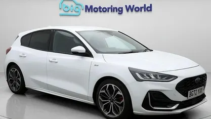 Used Ford Focus ST-Line 120 HP (88 kW) 2022 White Hatchback