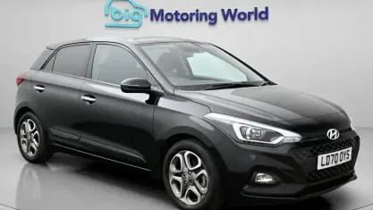 Używany Hyundai i20 Premium SE 120 KM (88 kW) 2020 Czarny Hatchback