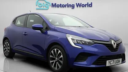Used Renault Clio V Iconic 90 HP (66 kW) 2021 Blue Hatchback