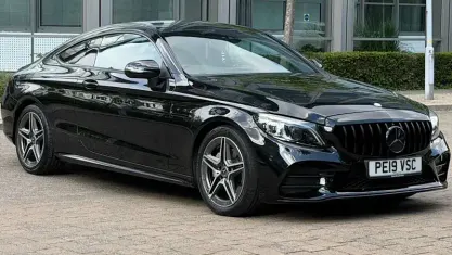 Usado Mercedes C200 AMG Line Premium 184 HP (135 kW) 2019 Preto Coupé