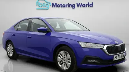 Used Skoda Octavia SE Technology 110 HP (80 kW) 2022 Blue Hatchback