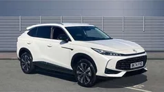 White New 2024 MG HS Trophy SUV | £25,112 (Fair price)