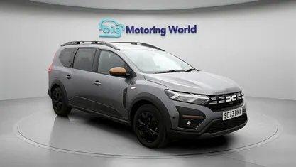 Grey Used 2024 Dacia Jogger Extreme MPV | £19,575 (Fair price)