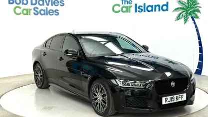 Używany Jaguar XE S 200 KM (147 kW) 2019 Czarny Sedan/Limuzyna