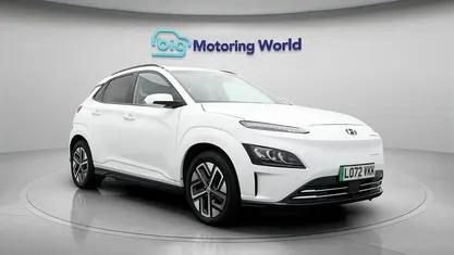 Used Hyundai Kona Premium 150 kW (204 HP) 2022 White SUV