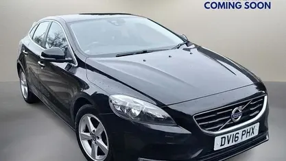 Used 2015 Volvo V40 SE Hatchback | £10,150 (Fair price)