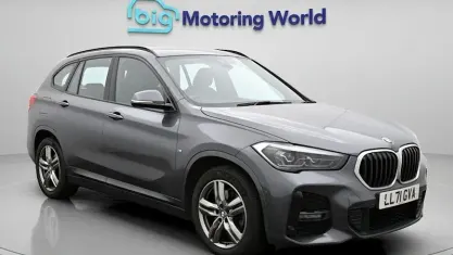 Begagnad BMW X1 M Sport 221 HK (162 kW) 2021 Grå SUV