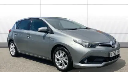 Used Toyota Auris Hybrid Business Edition 136 HP (100 kW) 2016 Grey Hatchback