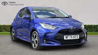 Gebraucht Toyota Yaris Hybrid Design 116 PS (85 kW) 2025 Blau Kleinwagen