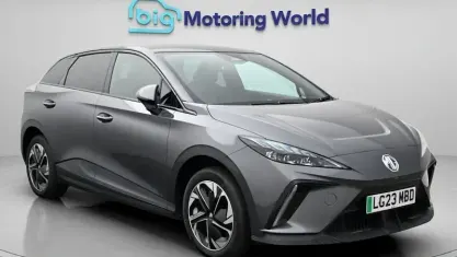Begagnad MG MG4 EV Trophy 150 kW (204 HK) 2025 Halvkombi