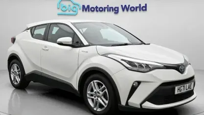 Used Toyota C-HR 122 HP (89 kW) 2022 White SUV