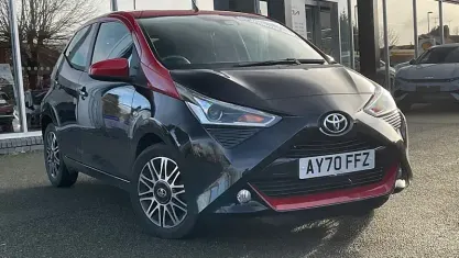 Used Toyota Aygo X-clusiv 72 HP (52 kW) 2020 Black Hatchback