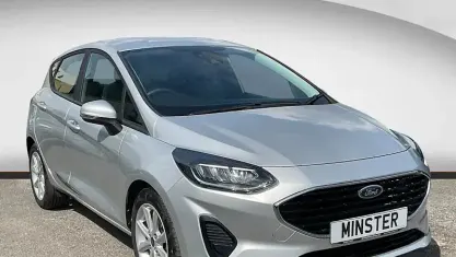 Używany Ford Fiesta Trend 125 KM (91 kW) 2021 Srebrny Hatchback