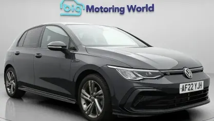 Begagnad VW Golf VIII R-line 131 HK (96 kW) 2024 Halvkombi