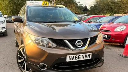 Used Nissan Qashqai Tekna 116 HP (85 kW) 2016 Bronze SUV
