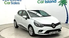 White Used 2016 Renault Clio IV Dynamique Hatchback | £8,000 (Fair price)