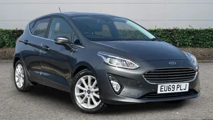 Używany Ford Fiesta Titanium 101 KM (74 kW) 2019 Szary Hatchback
