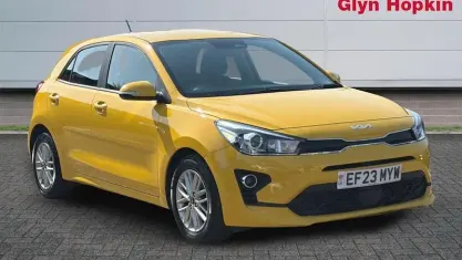 Used Kia Rio 84 HP (61 kW) 2022 Yellow Hatchback