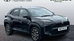 Black Used 2021 Toyota Yaris Cross Design SUV | £18,500 (Fair price)