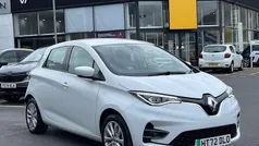 White Used 2022 Renault Rapid SE Hatchback | £10,248 (Fair price)