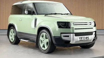 Used Land Rover Defender 75th Limited Edition 300 HP (220 kW) 2023 Green SUV