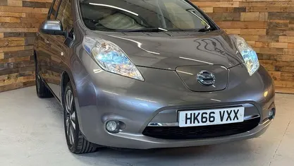 Used Nissan Leaf Tekna 80 kW (109 HP) 2017 Hatchback