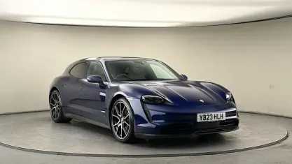 Używany Porsche Taycan Sport Turismo 300 kW (408 KM) 2023 Niebieski Kombi