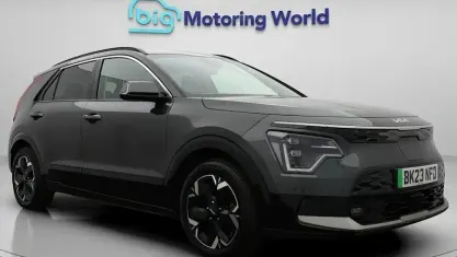 Usado Kia Niro 150 kW (204 HP) 2023 Cinzento SUV