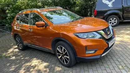 Used Nissan X-Trail Tekna 150 HP (110 kW) 2020 Orange SUV