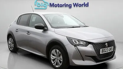 Used Peugeot e-208 Allure+ 100 kW (136 HP) 2023 Hatchback