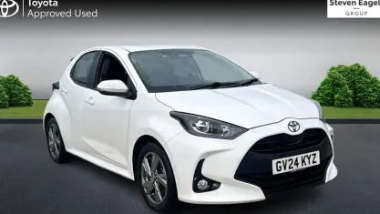 Used Toyota Yaris 116 HP (85 kW) 2024 White Hatchback